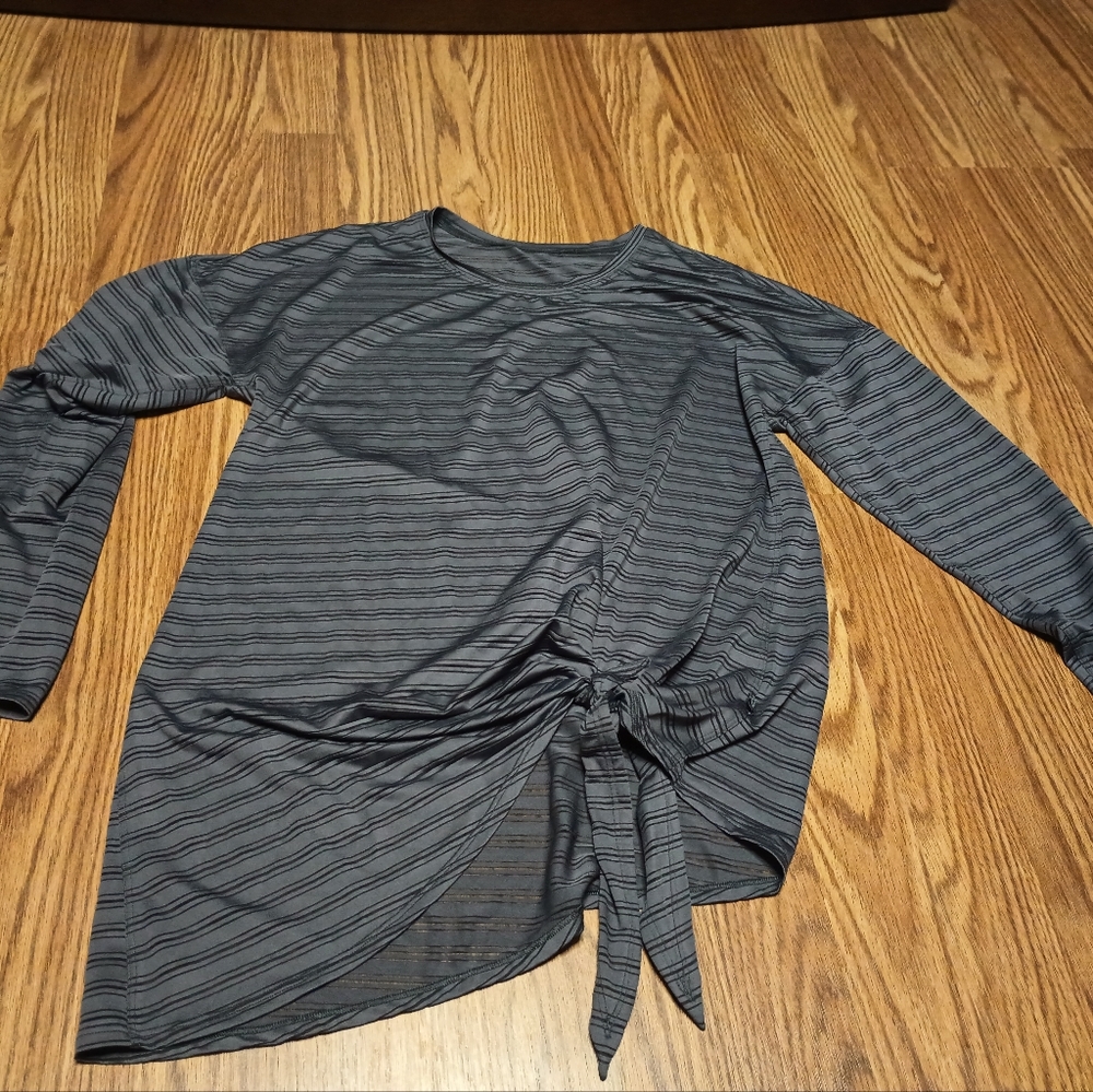 Lululemon top